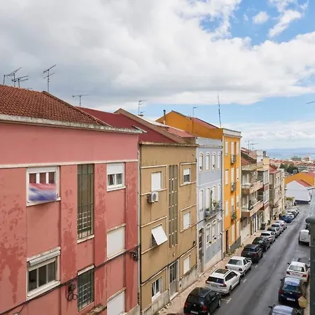 New 3 Bedroom Flat With River On Sight @alameda Apartmán *