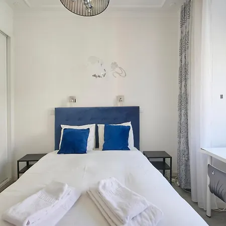 New 3 Bedroom Flat With River On Sight @alameda