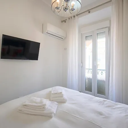 Daire New 3 Bedroom Flat With River On Sight @alameda